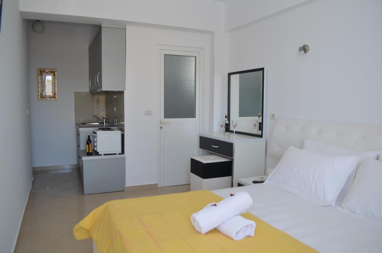 Noah Apartaments Sarandë Exteriör bild