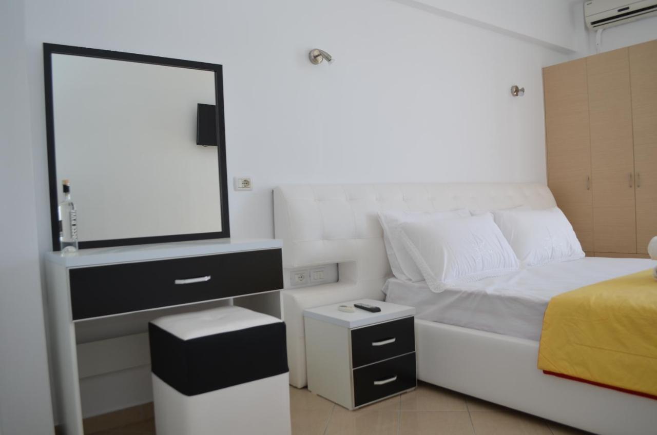 Noah Apartaments Sarandë Exteriör bild