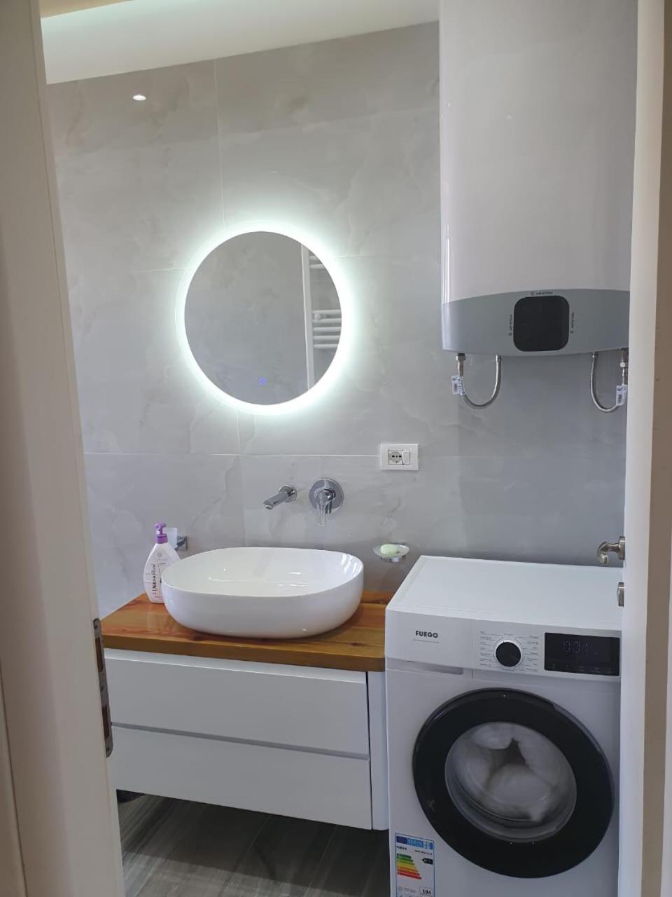 Noah Apartaments Sarandë Exteriör bild