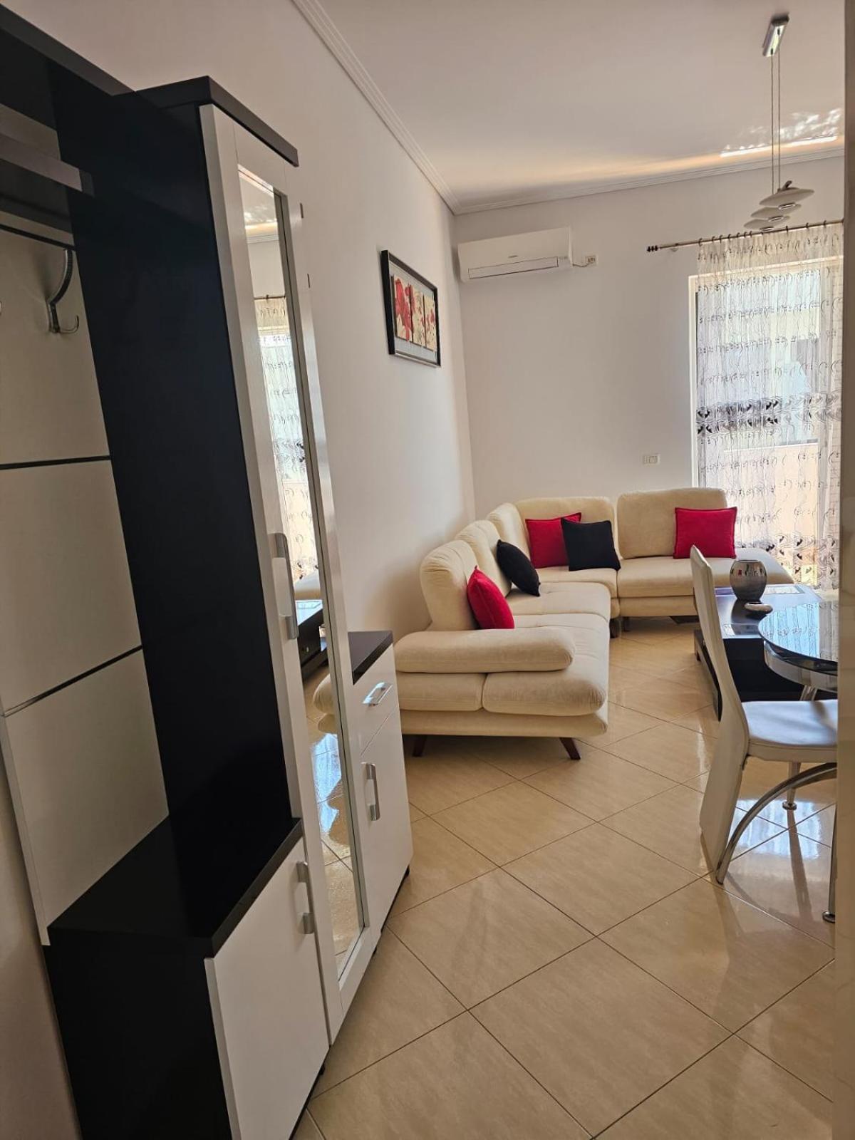 Noah Apartaments Sarandë Exteriör bild