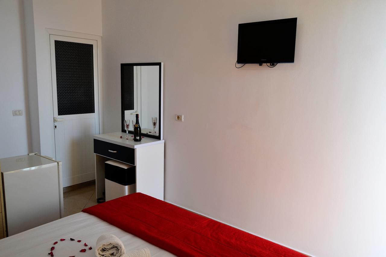 Noah Apartaments Sarandë Exteriör bild