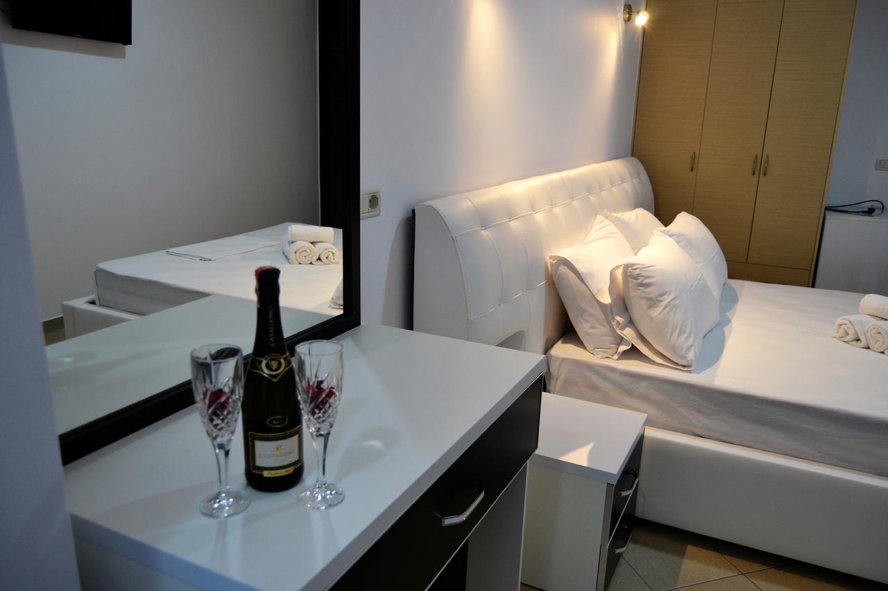 Noah Apartaments Sarandë Exteriör bild