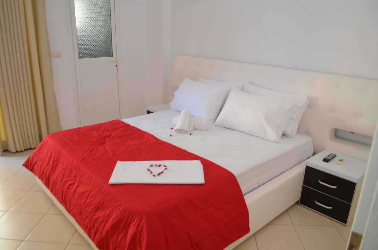 Noah Apartaments Sarandë Exteriör bild